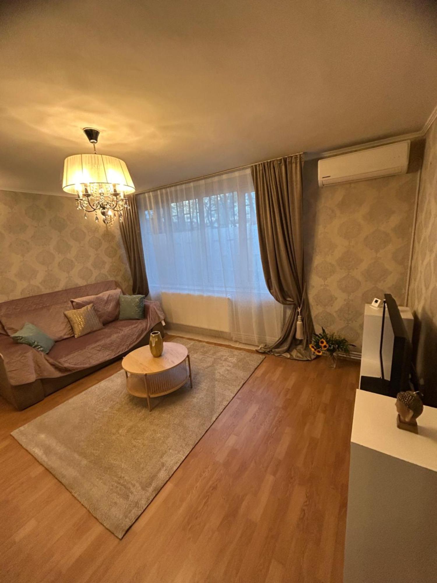 Little Paris Gare Du Nord Apartman Bukarest Kültér fotó