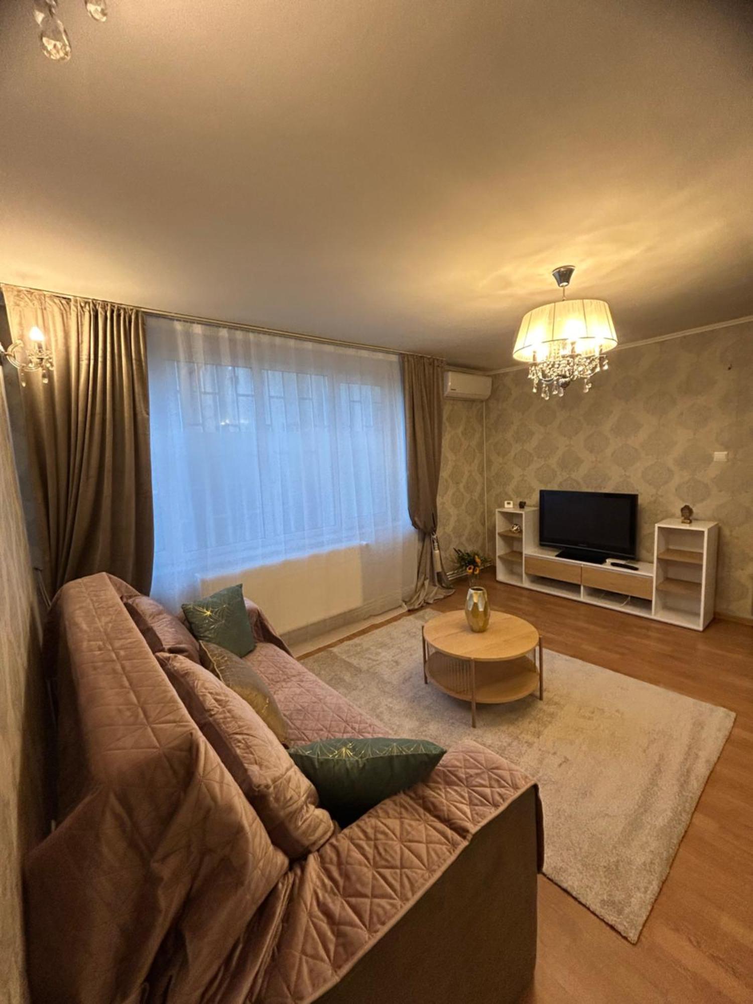 Little Paris Gare Du Nord Apartman Bukarest Kültér fotó